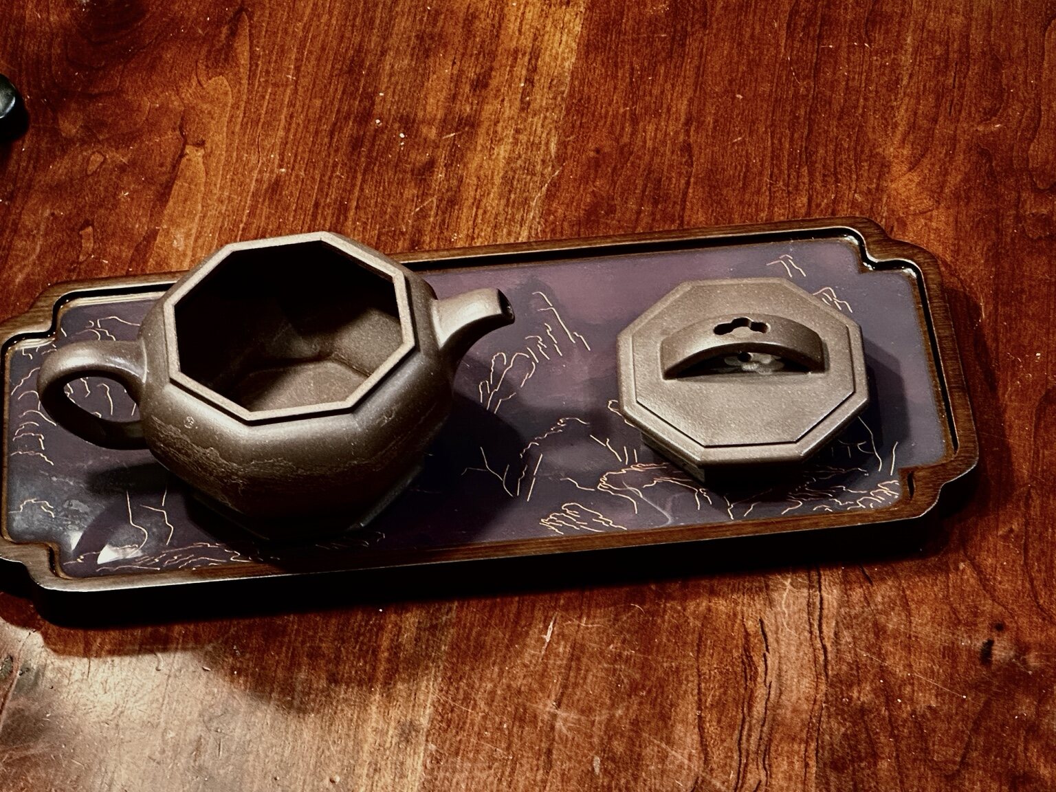 Interior view of the octagonal teapot