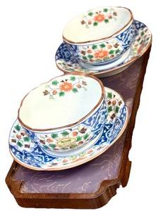 Vintage Arita Imari Pair Hand-Painted Floral Tea Cups & Saucers Copper Gold Rim