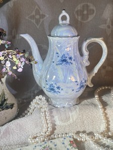 Vtg Keinan China Japan Pearl Lusterware Fluted Coffee Pot Blue Floral 7 7/8"