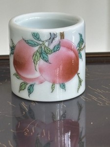 Chinese Vintage Famille Rose Peach Porcelain Teapot Lid Holder / Archer Ring